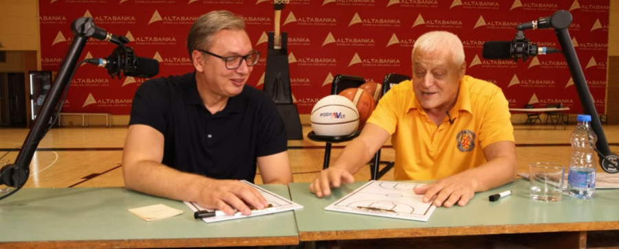 Vučić s Mutom u PodkAVstu: Braća se posvađaju i nema basketa i Vučiću, drži se ti politike VIDEO