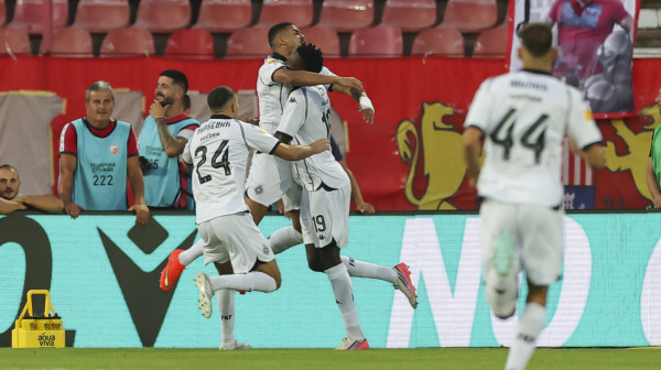 Šta ovo bi?! Partizan "matirao" Zvezdu za 50 sekundi – Ivanić promašio nemoguće!