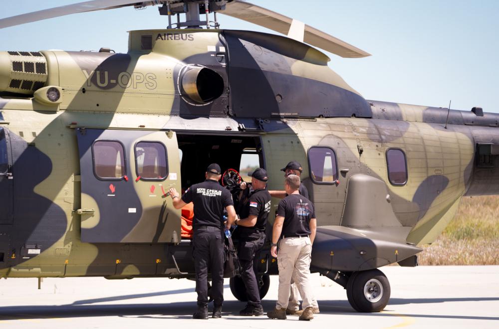 Požar se širi na Suvoj planini: Podignuta "Super puma", proglašena vanredna situacija u delu Niške banje