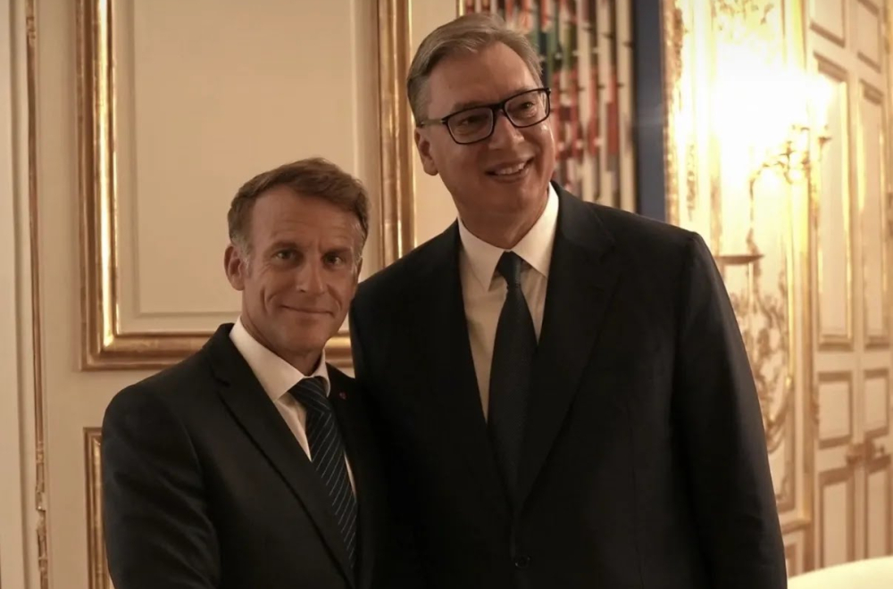 Vučić nakon svečane večere: Srećan sam što imam prijatelja kao što je Makron; Imali smo odličan razgovor VIDEO