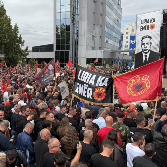 Ogroman skandal u Prištini: Skup podrške vođama terorističke OVK – traže oslobađanje i prete Hagu?! FOTO/VIDEO