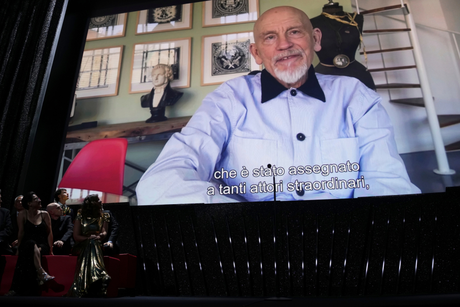 Proglašeni pobednici 83. Filmskog festivala u Veneciji: Nepoznata žena osvojila Zlatnog lava
