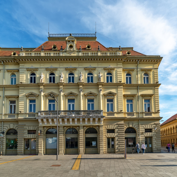 U Bečkereku kao u Beču i Pešti: Redak aparat čuva duh i sliku građanskog Zrenjanina FOTO