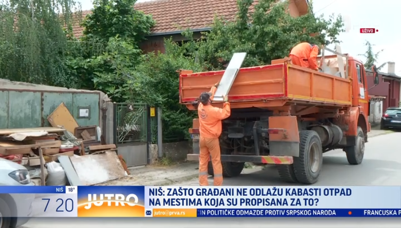I pored tri reciklažna dvorišta, Nišlije kabasti otpad ostavljaju na ulici
