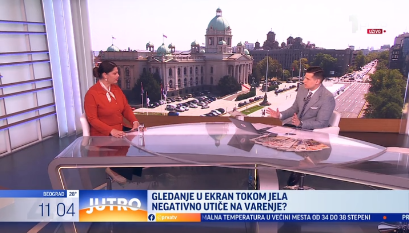 Do kakvih problema dolazi ukoliko jedete i gledate u telefon?